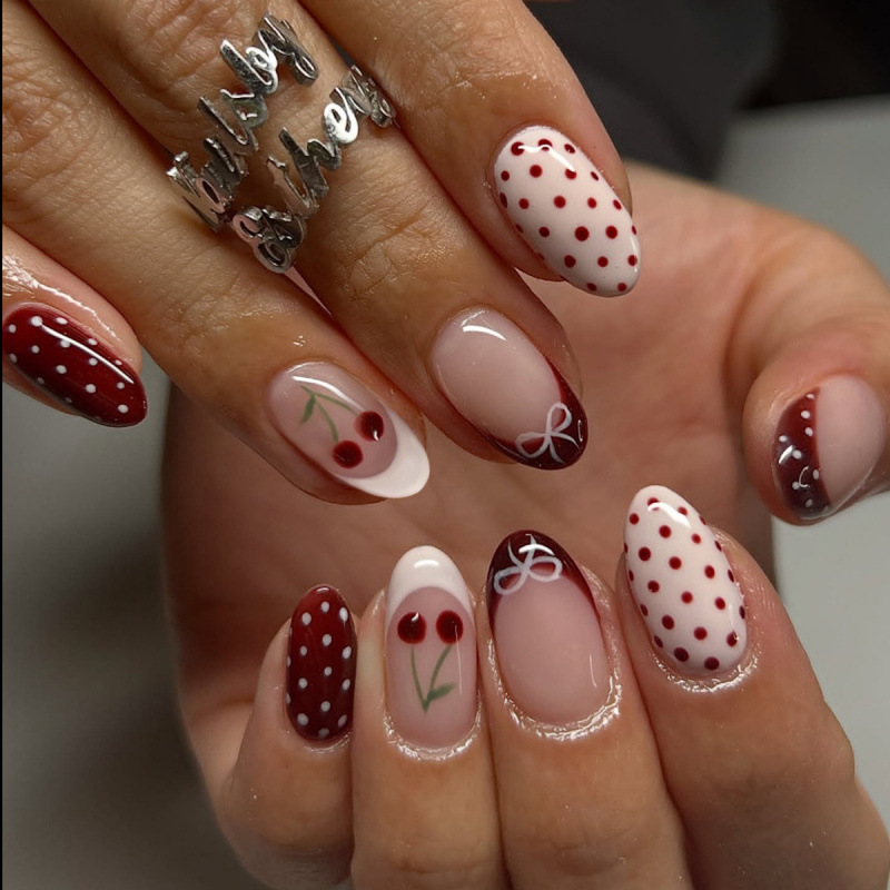 Nail Art Red Cherry - 24 قطعة أظافر صناعية حمراء بتصميم