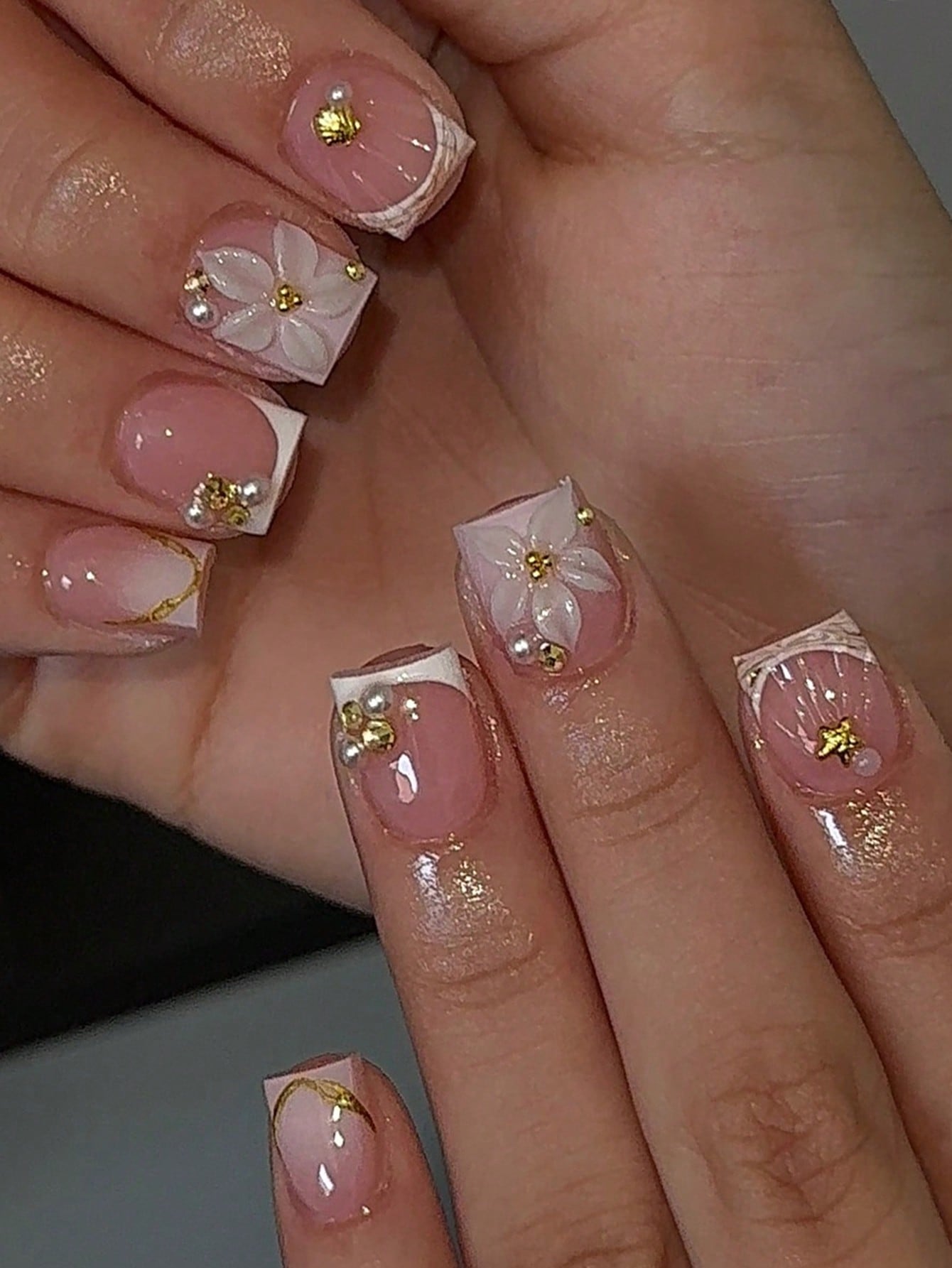 24 قطعة من الأظافر الاصطناعية  - مراجعة Nail Art Jelly وسعره