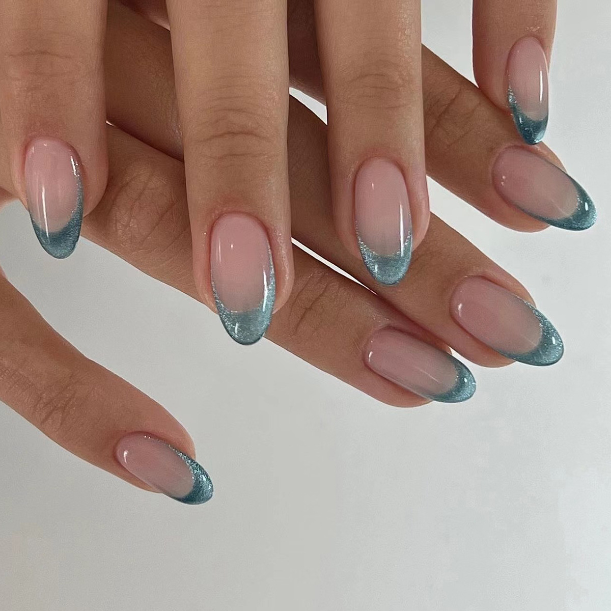 24 قطعة من الأظافر الاصطناعية  - مراجعة Nail Art Red Cherry وسعره