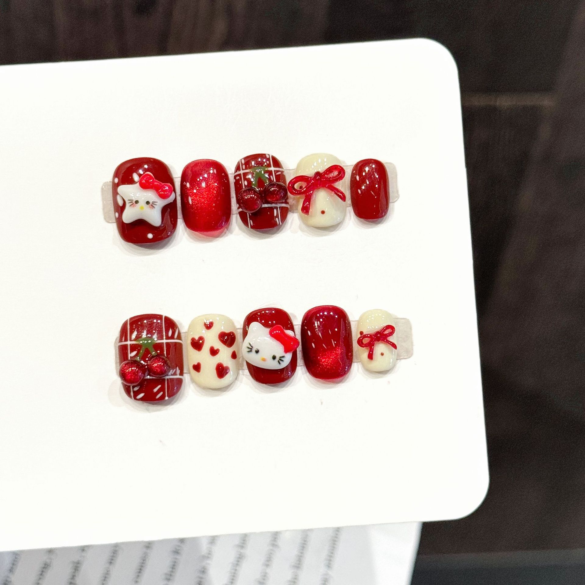 10 قطع من الأظافر الاصطناعية ا - مراجعة Nail Art Red Cherry وسعره